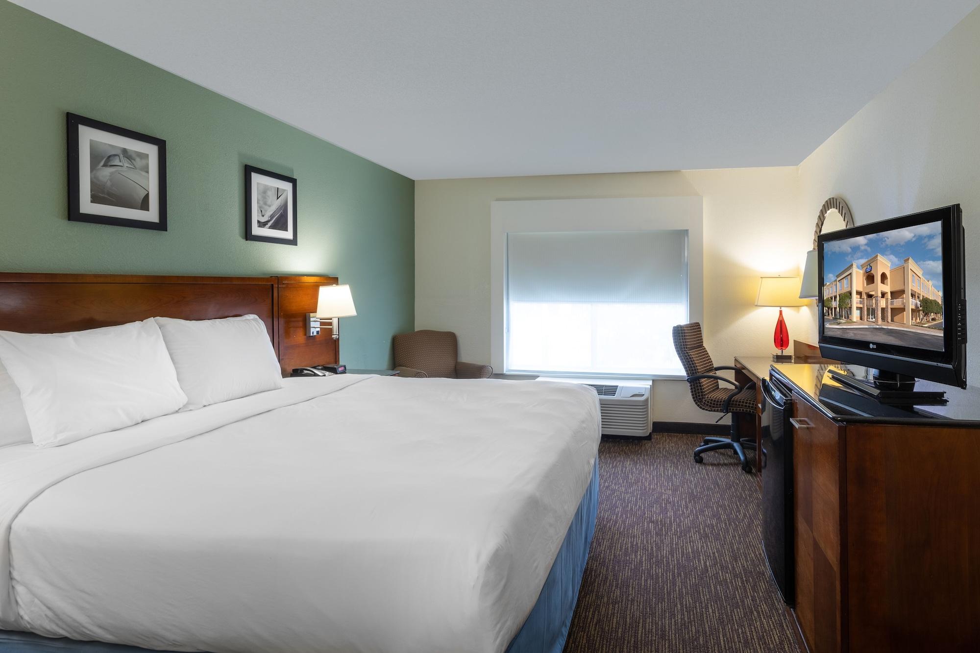 Days Inn By Wyndham Greenville Dış mekan fotoğraf