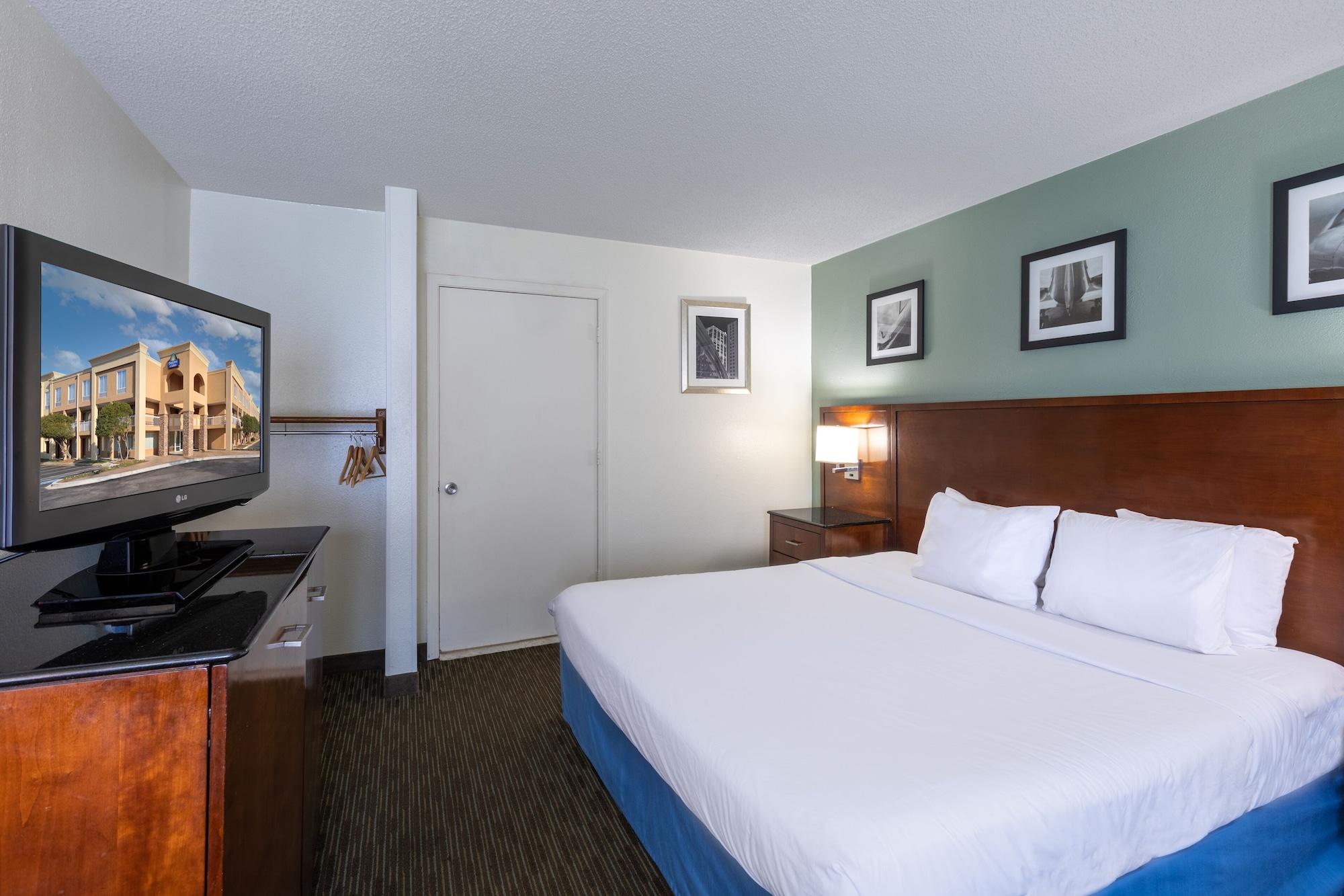 Days Inn By Wyndham Greenville Dış mekan fotoğraf